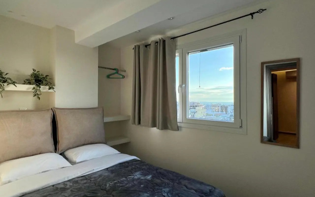 180° Rooftop View