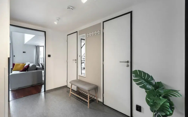 Luxury 5-bedrooms apart in Prague