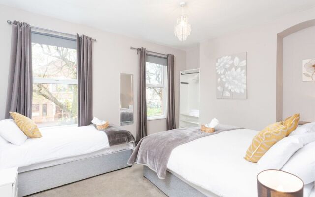 92 Templemore Ave Guest house