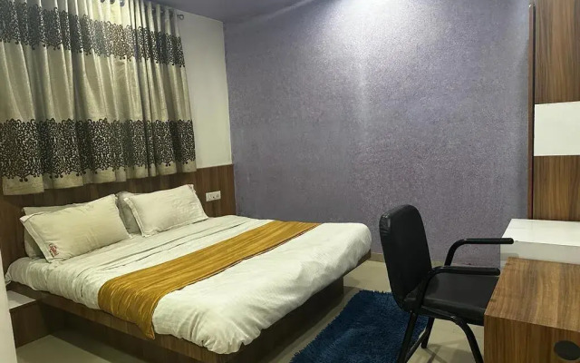 Hotel Capital by OYO Rooms