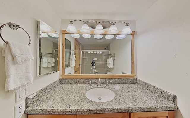 Sb206 2 Bedroom Condo