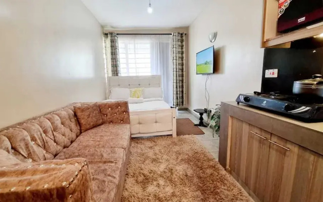 Lux Suites Royal Suburbs Apartments