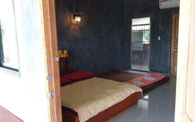 Baan Saun Homestay By Lamyai Khunmae