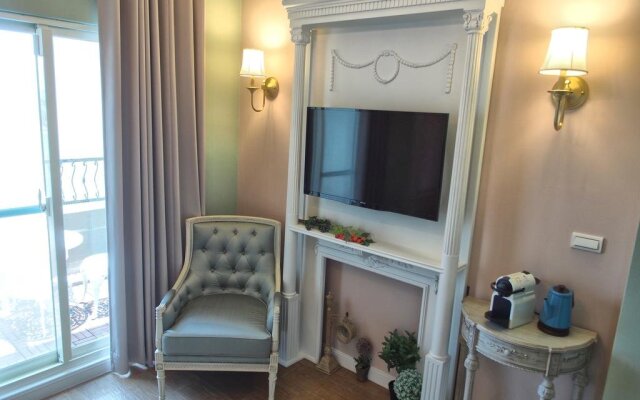 La Maison de France B&B