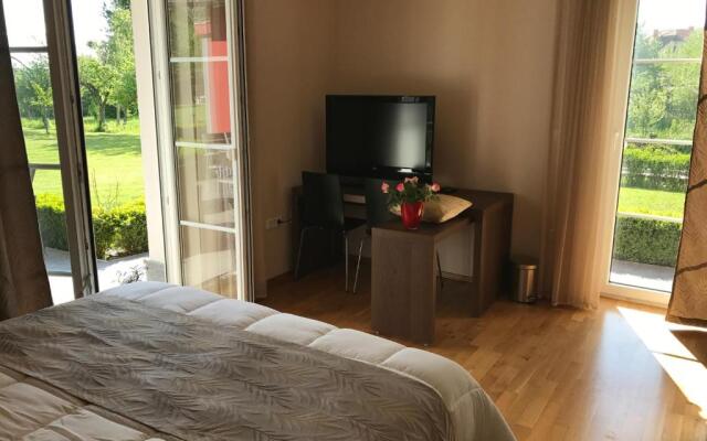 Linden Garden Apartment