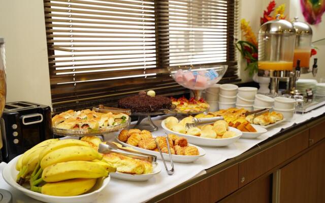 Vida Plaza Hotel