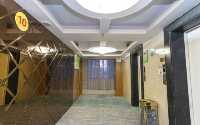 Yihyatt Hotel (Yulin Chinese Medicine Hong Kong Store)