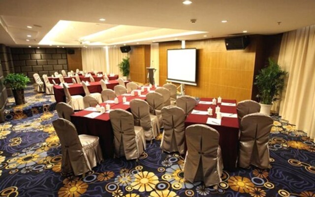 New Beacon Xu Dong International Hotel