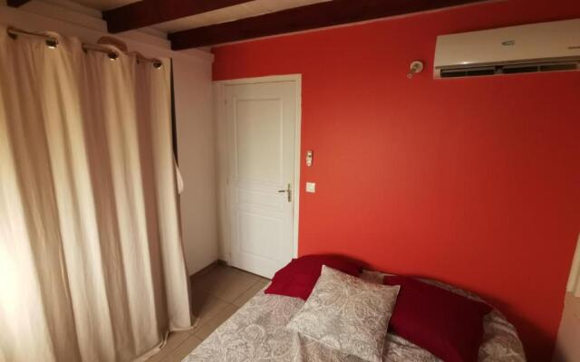 Charmant T3 Climatise Piscine Privee