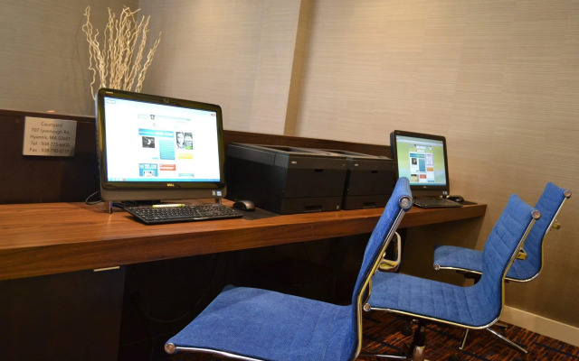 Courtyard By Marriott Cape Cod Hyannis