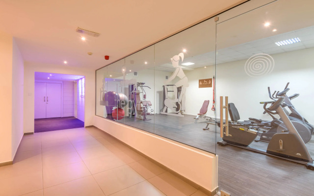 Melpo Antia Hotel & Suites