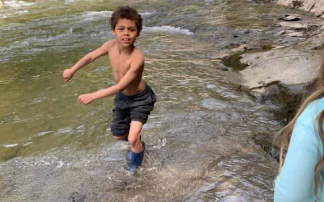 Pine Crest Motel And Cabins