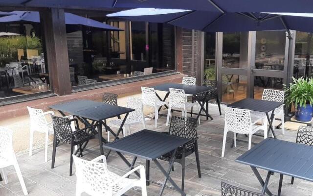 LOGIS Les Dineux Village