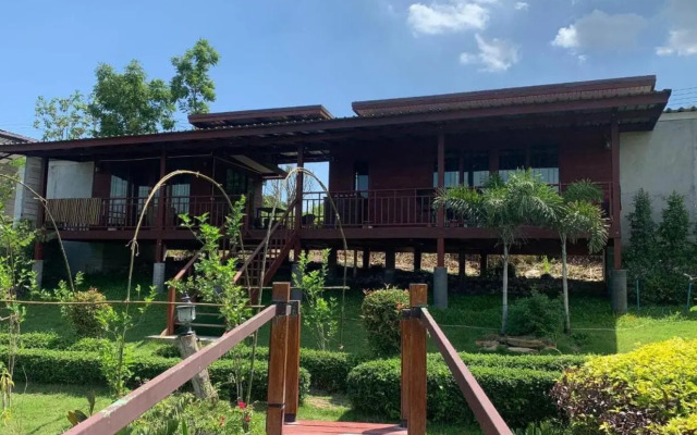 Mai Ngern Mai Thong Resort