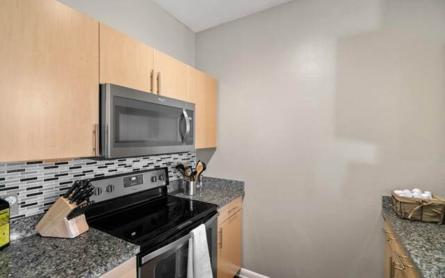 Plano Executive 1BD 1BA Apartment