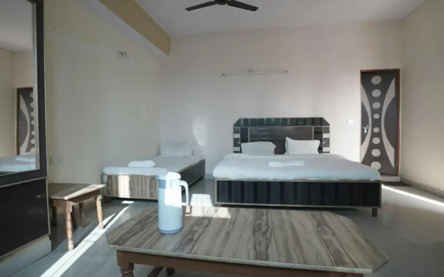 Hotel Mohan by OYO Rooms