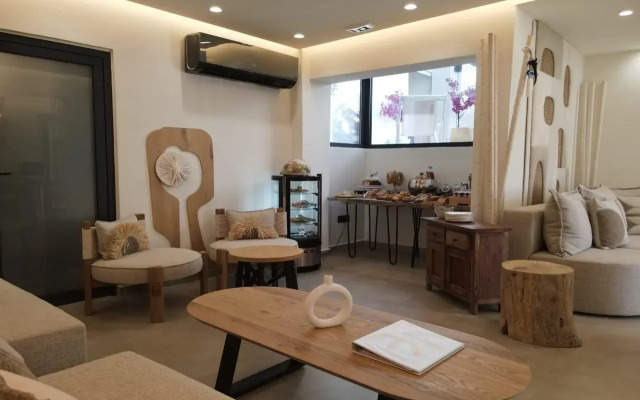 Cabana White Boutique Hotel & Suites