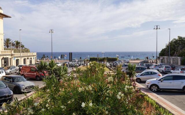 Octopus Apartment by Wonderful Italy