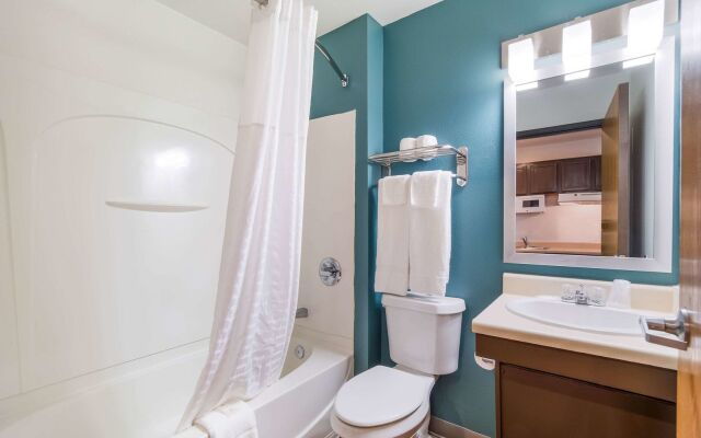 WoodSpring Suites North Charleston Airport I-526