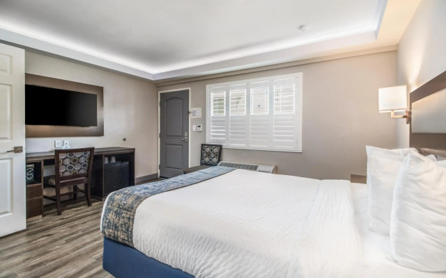 Inn at 50 at Long Beach Convention Center