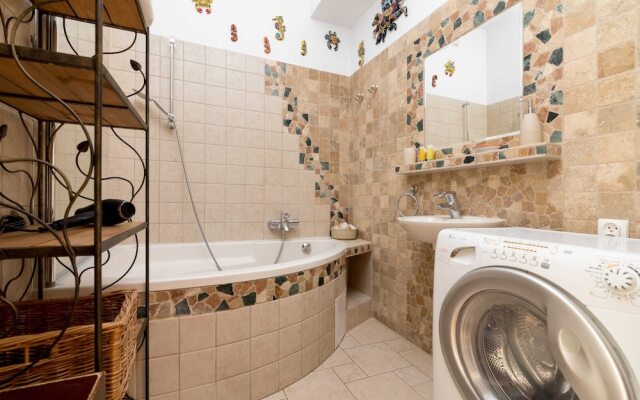 Powisle 2 - Bedroom Apartment