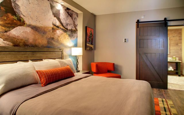 Hotel Indigo Traverse City by IHG