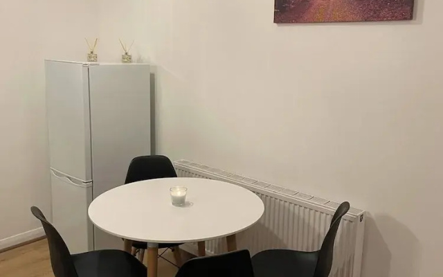 Cozy 1-bedroom Apartment Near Margate Seafront