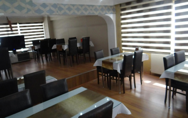 Meta Hotel