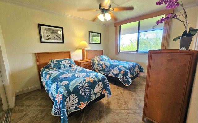White Sands Village #309 A/c, Tennis & Pool!