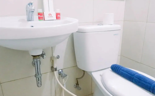 Studio Apartment Connected to Mall at Supermall Mansion
