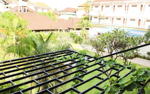 ZEN Rooms Legian Benesari 2