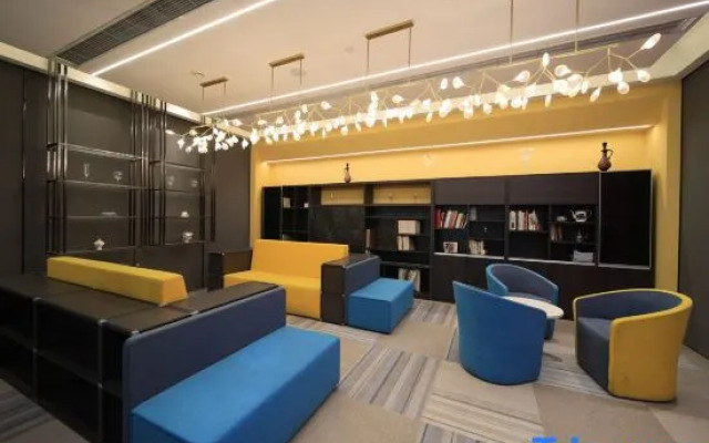 Zsmart Hotel (Xi'an Linyi Xihuayuan Subway Station)