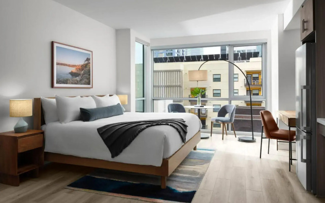 Sentral Gaslamp Quarter