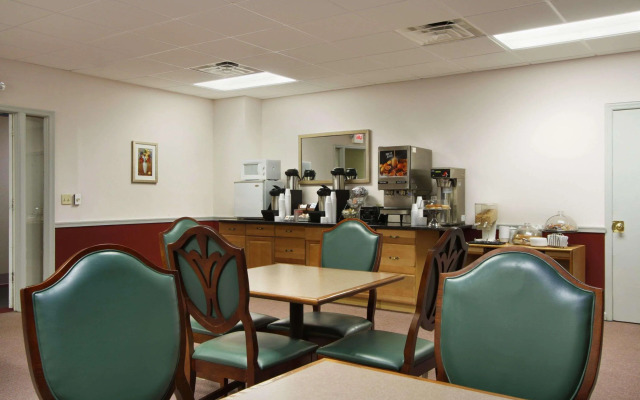 Super 8 by Wyndham Dover