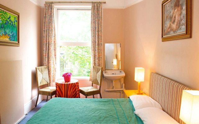 Curzon House Hotel - Hostel