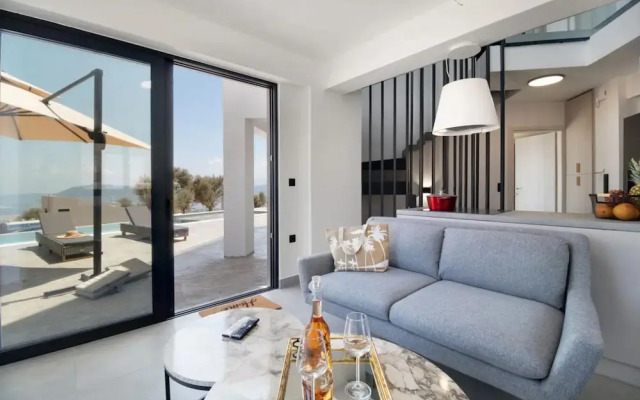 Villa Andria With 5 Bedrooms and 5 Bathrooms