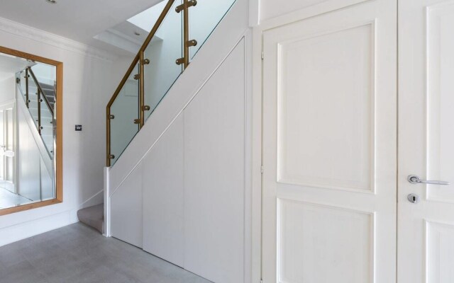 Huge 2 bed in Prime Location