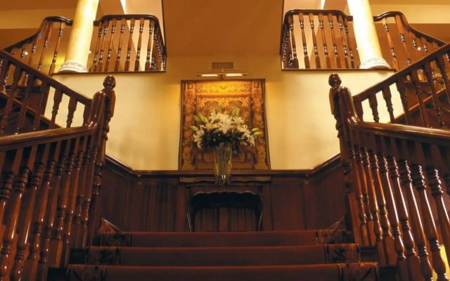 Hayfield Manor Hotel