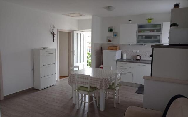 Apartment Perica - 10 m from sea