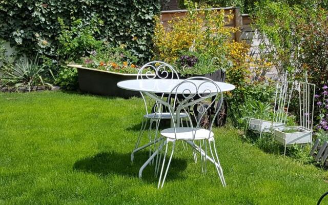 Les iris Chambres D Hôtes