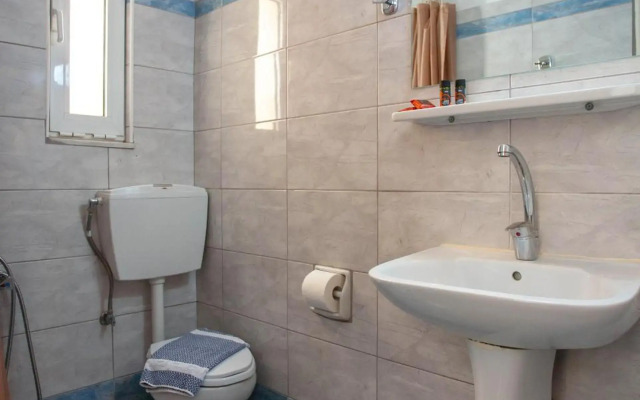 Lucia Hotel