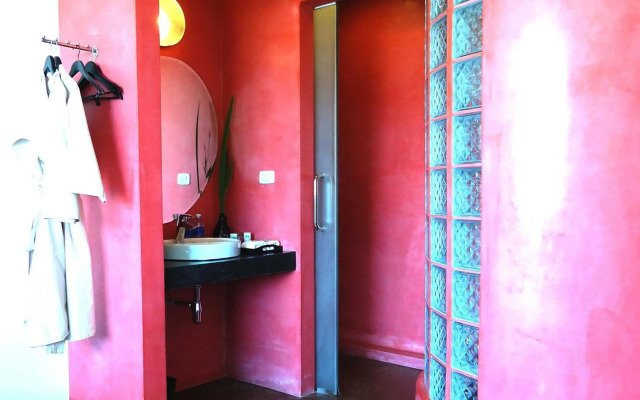 MEN's Resort & Spa 