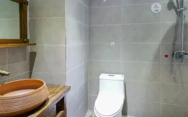 Hangzhou clean home Hotel