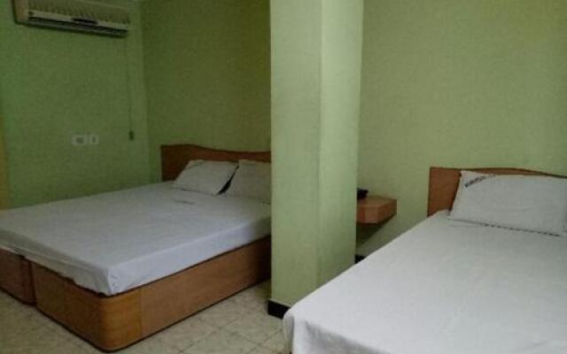 Sri Annapoorna Lodge