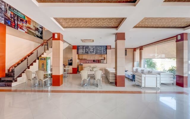 OYO Flagship Tembok Batu Residence