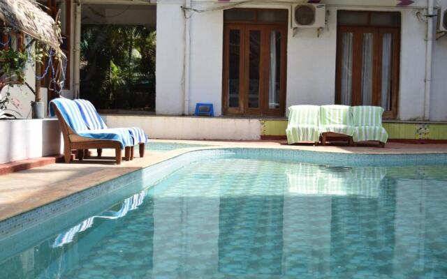 OYO 15651 Silver Palm Resort