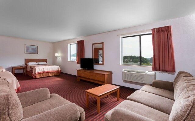 Super 8 Dumfries/Quantico
