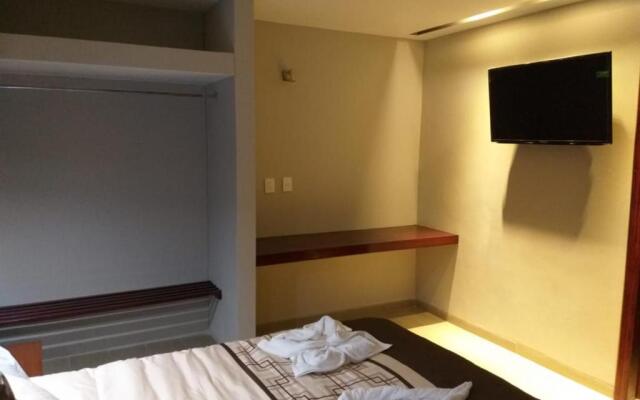 9 Estrellas Casa Hotel