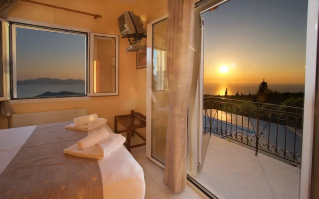 Studios Vrionis Panoramic Sunset