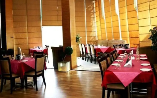 Eqbal Inn